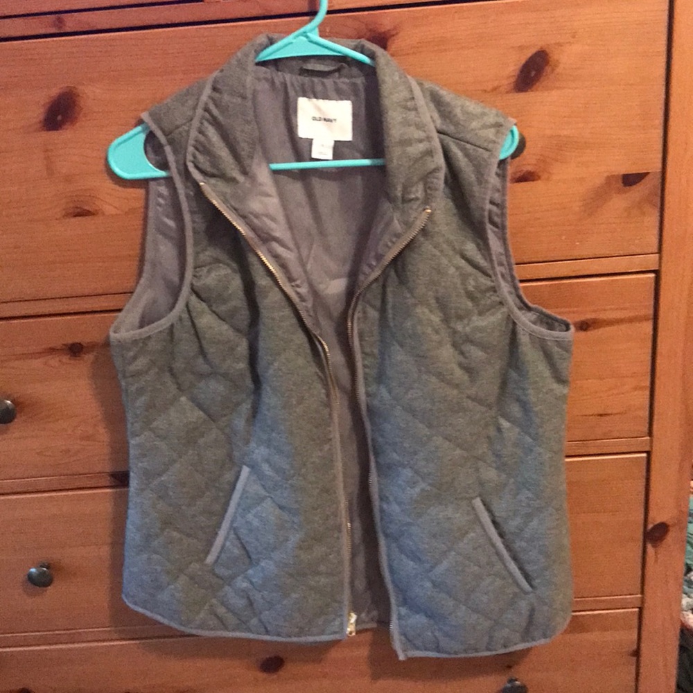 Old navy grey quilted vest